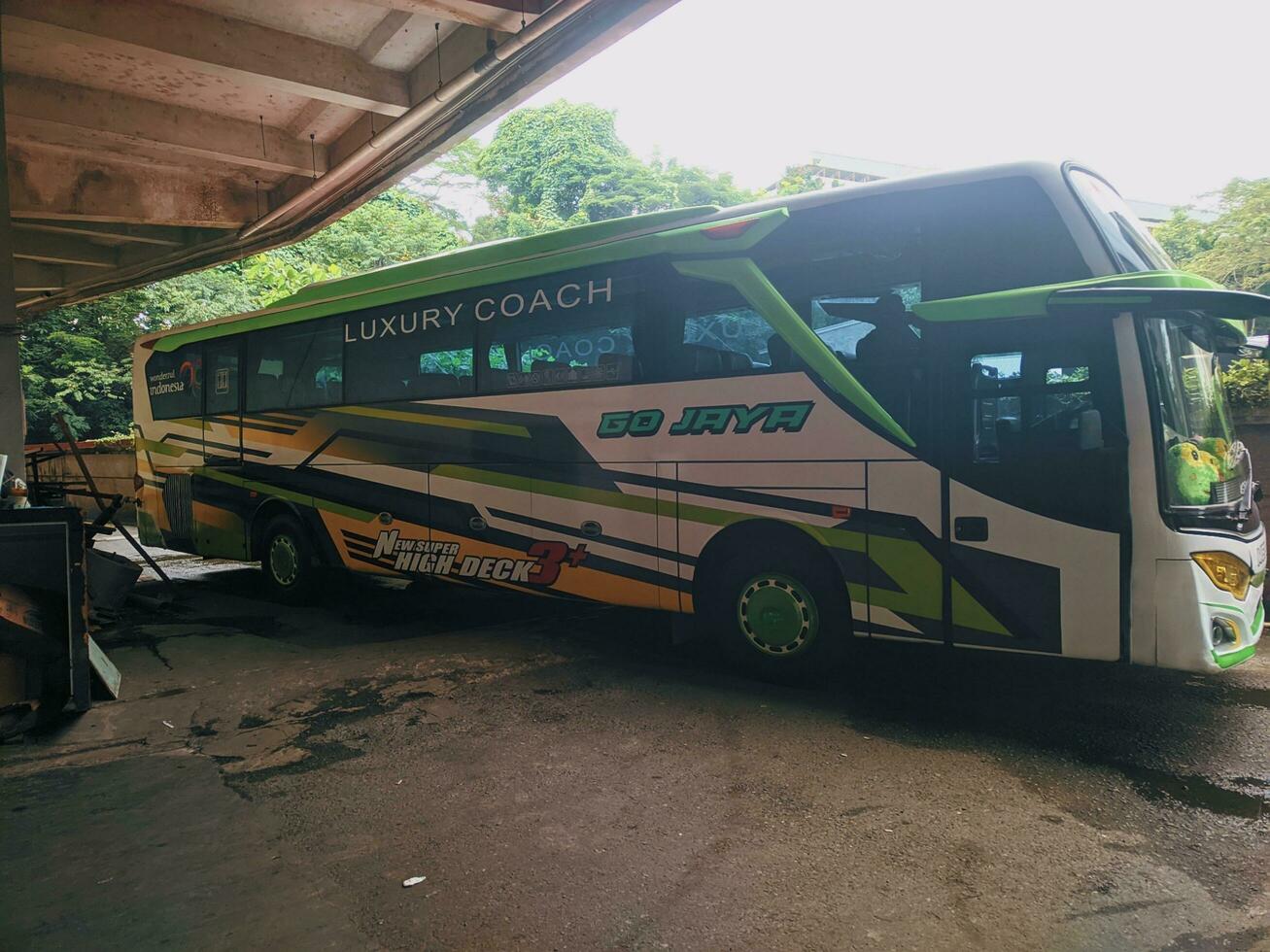 samarinda Kalimantan timur, Indonésia 13 Outubro 2023. turista ônibus estão frequentemente usava de turistas foto