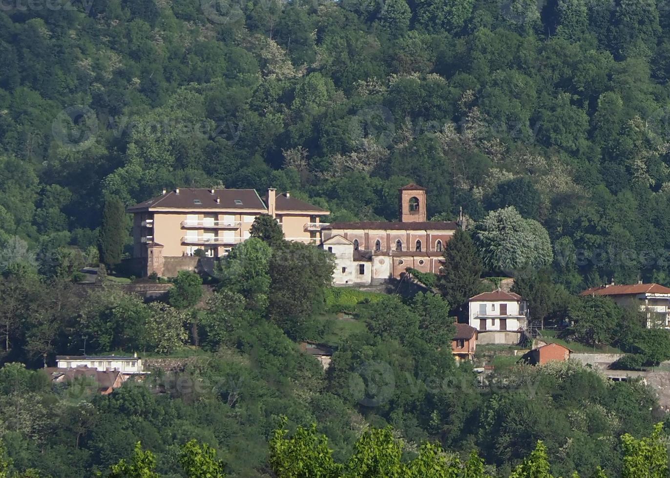 igreja de san claudio em castiglione torinese foto