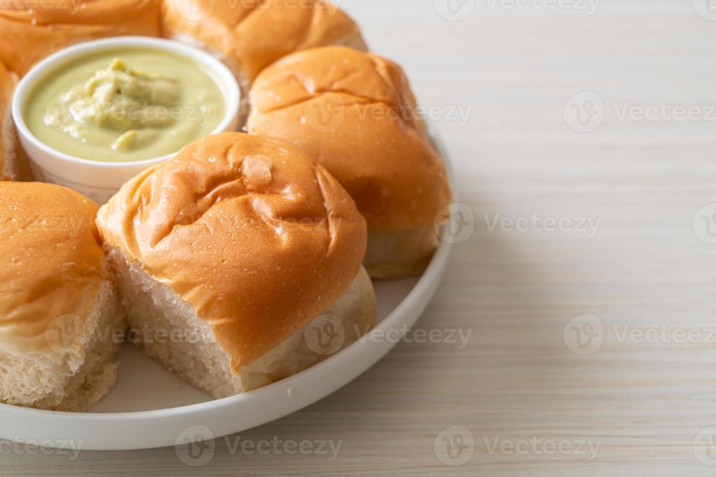 pão com creme pandan tailandês foto