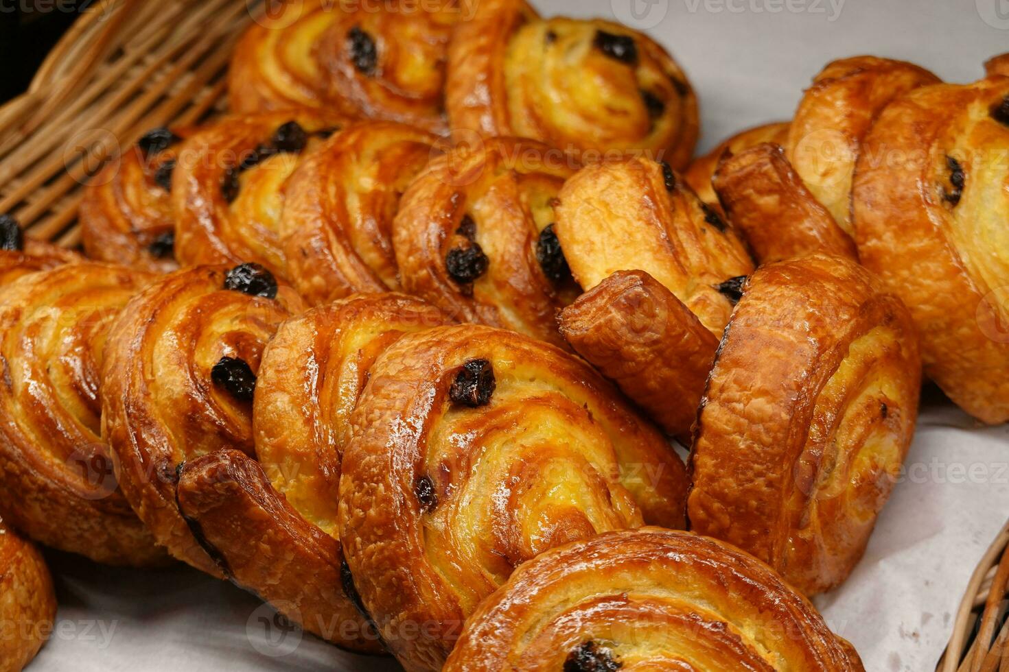 muitos abacaxi torta para venda às sobremesa ou padaria fazer compras. pão Comida. foto