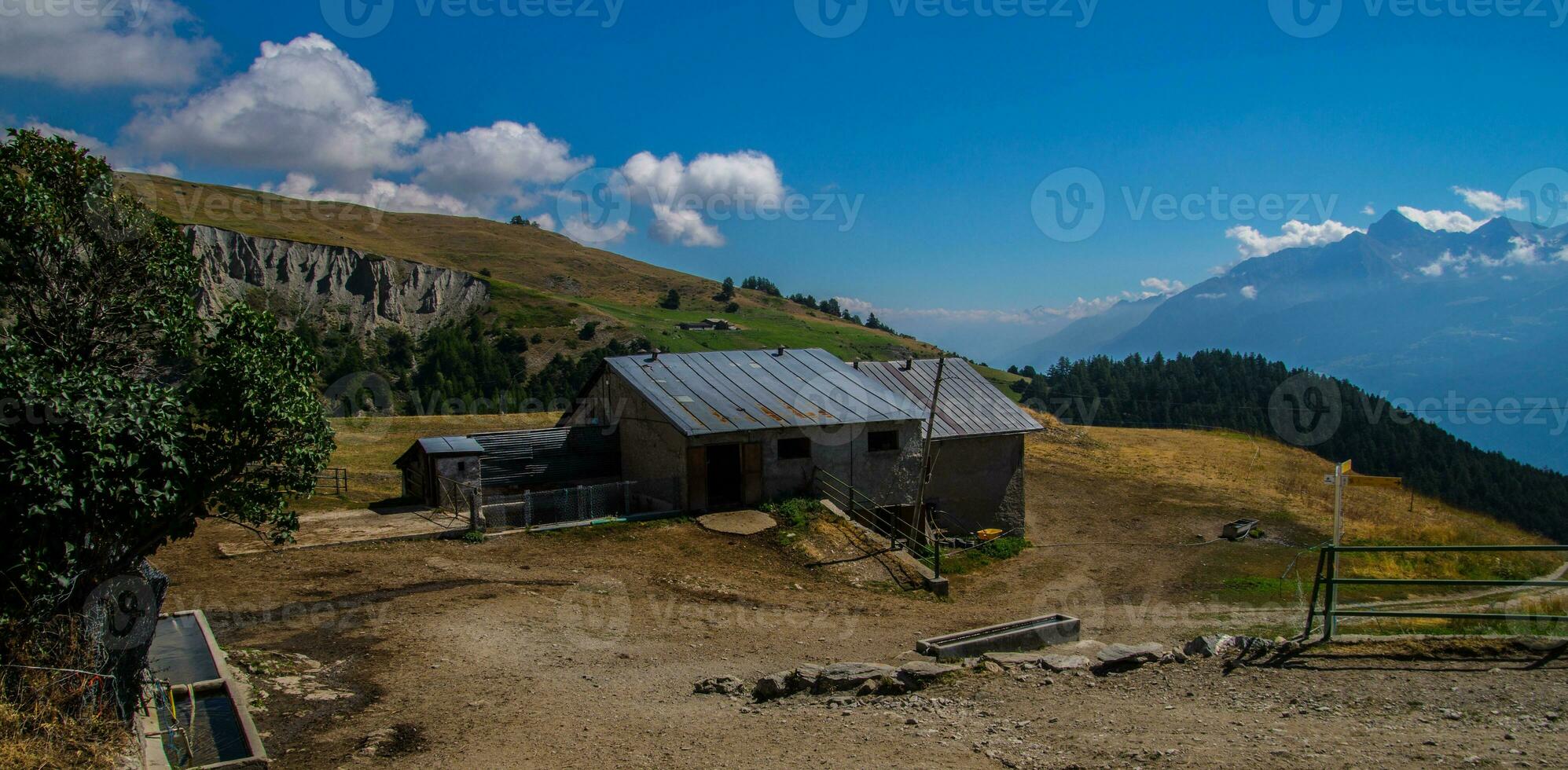 paisagem dos Alpes italianos foto