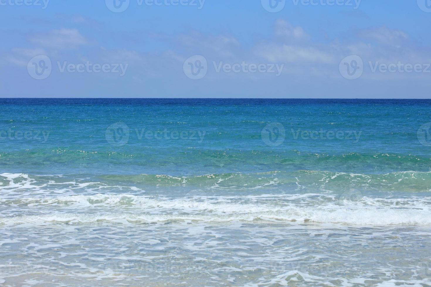 falassarna praia de areia vermelha kissamos ilha de creta temporada de férias de verão foto