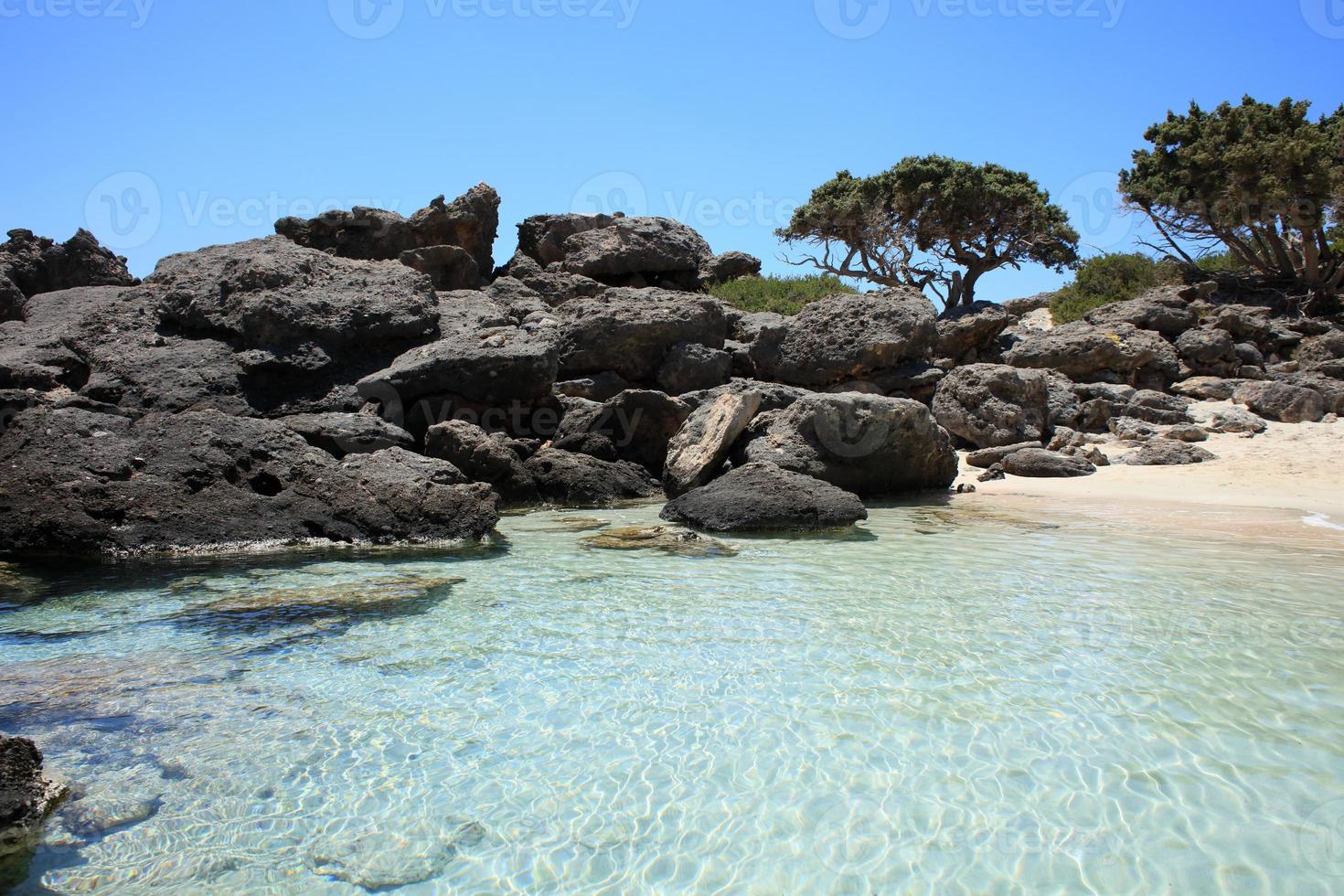 kedrodasos praia ilha de creta lagoa azul águas cristalinas e corais foto