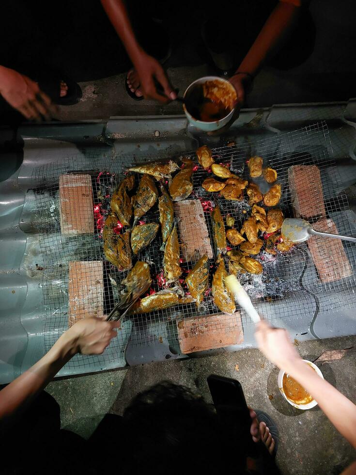 ikan Bakar indonésio grelhado peixe ou caseiro frutos do mar churrasco foto