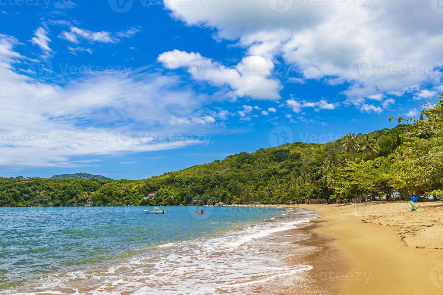 grande ilha tropical ilha grande praia de palmas praia brasil. foto