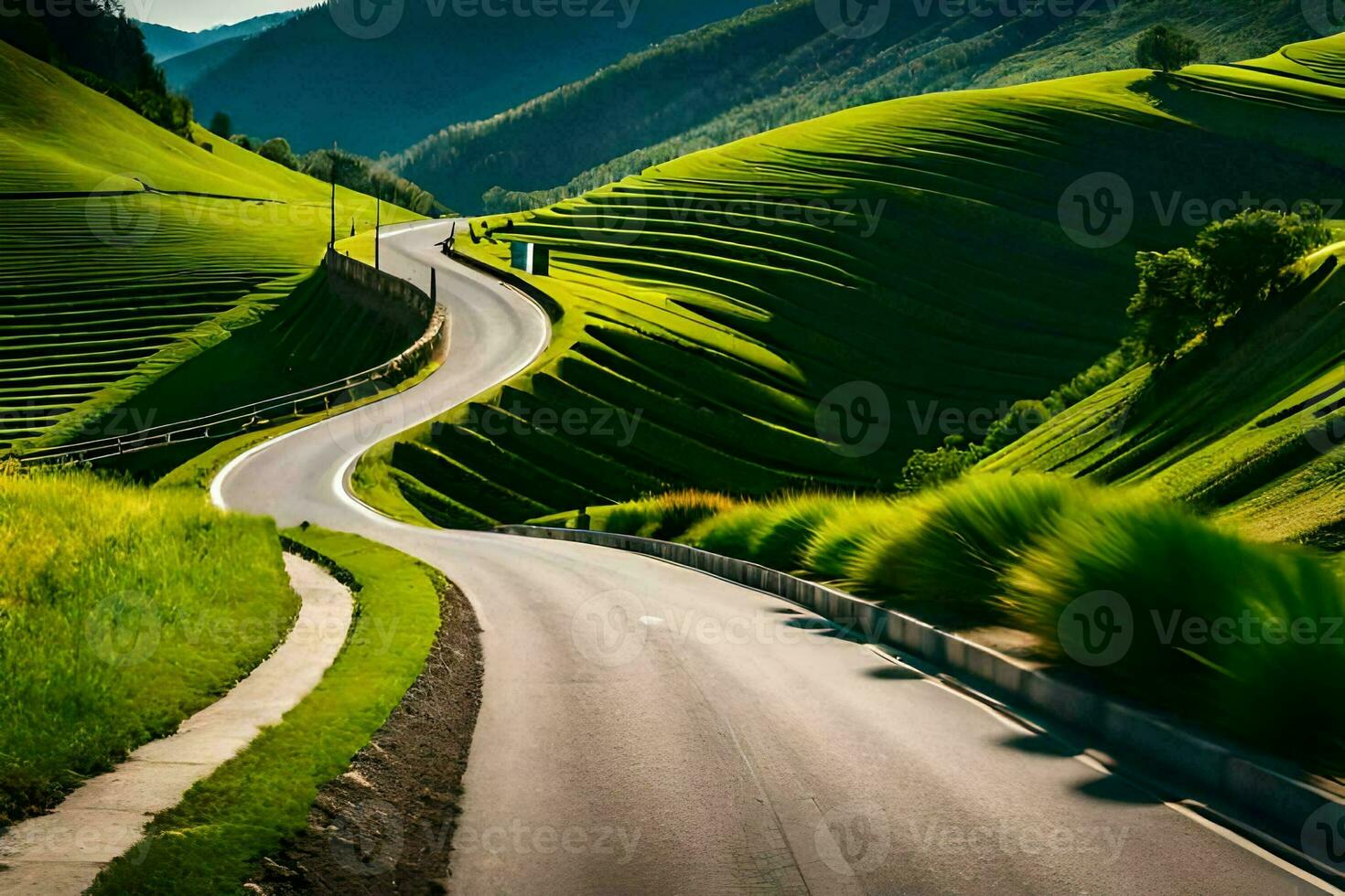 uma enrolamento estrada dentro a montanhas. gerado por IA foto