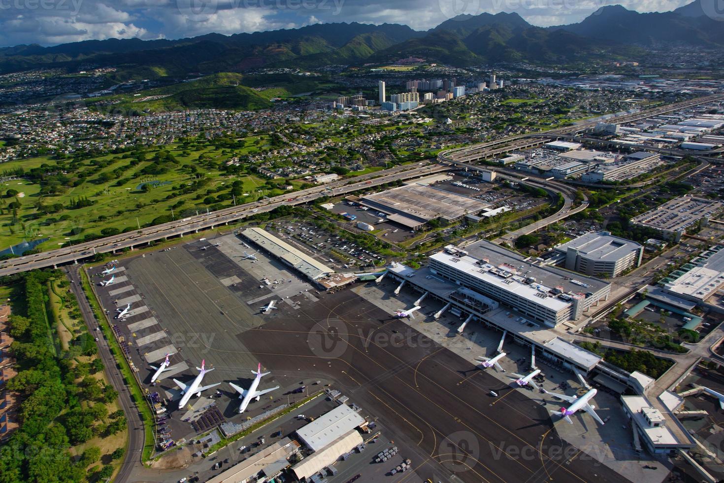 vista aérea do aeroporto internacional de honolulu foto