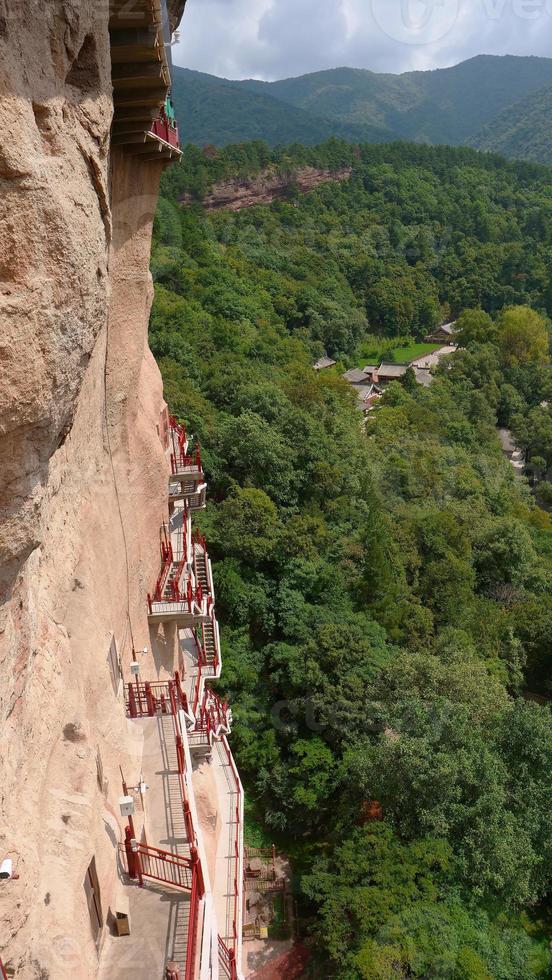 complexo de templo-caverna maijishan na cidade de tianshui, província de gansu, china. foto