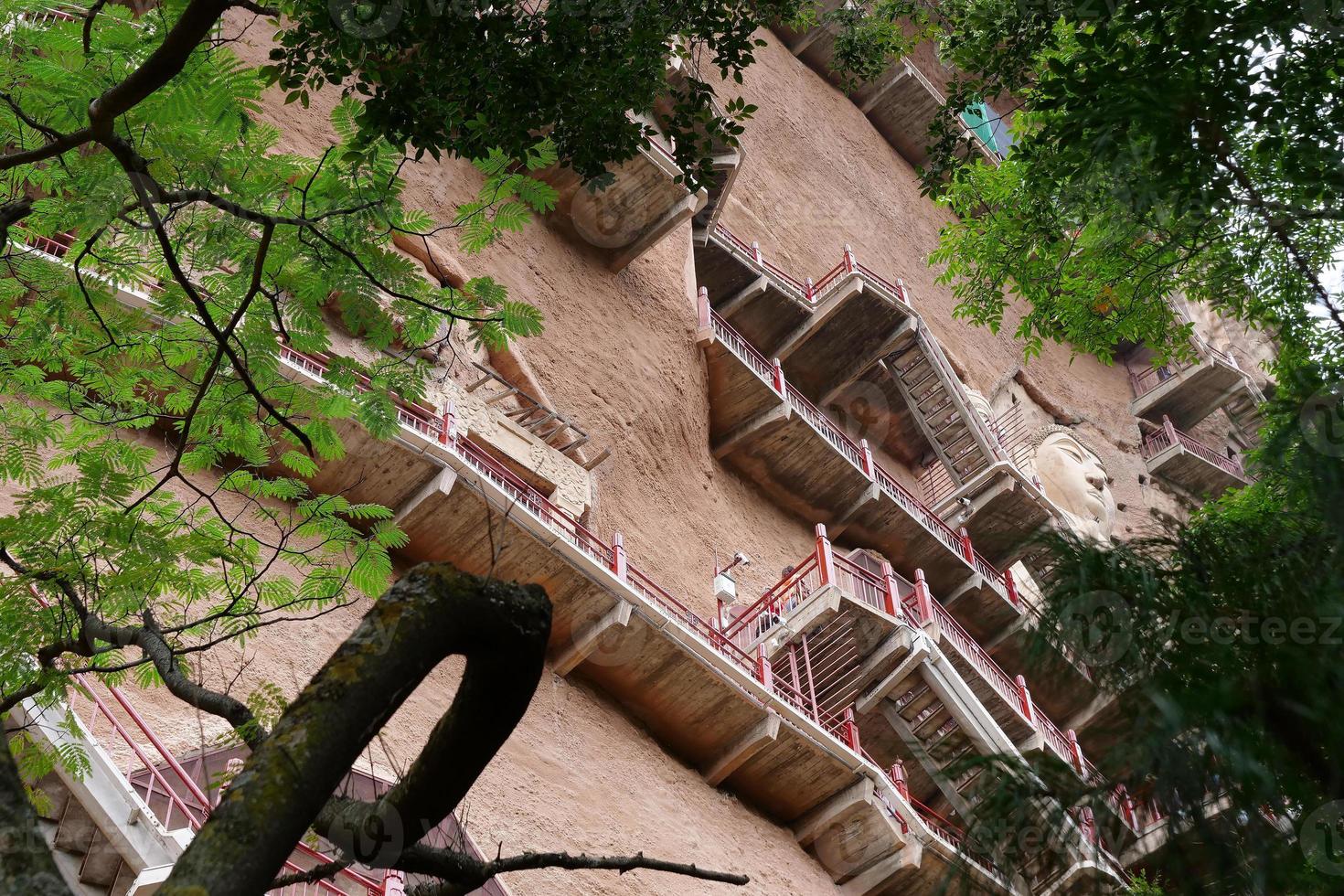 complexo de templo-caverna maijishan na cidade de tianshui, província de gansu, china. foto