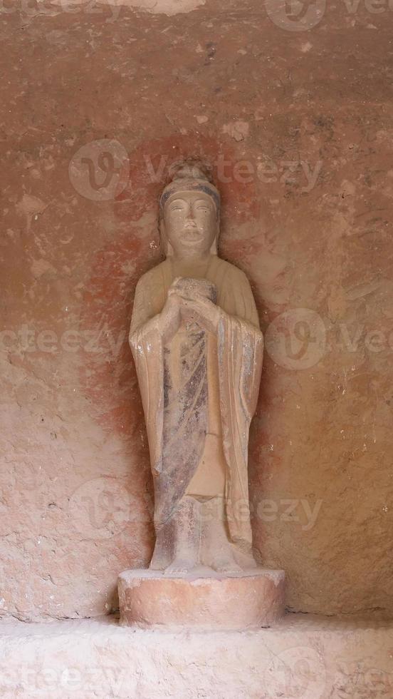 escultura de grutas budistas no agitado templo de Lanzhou Gansu, China foto