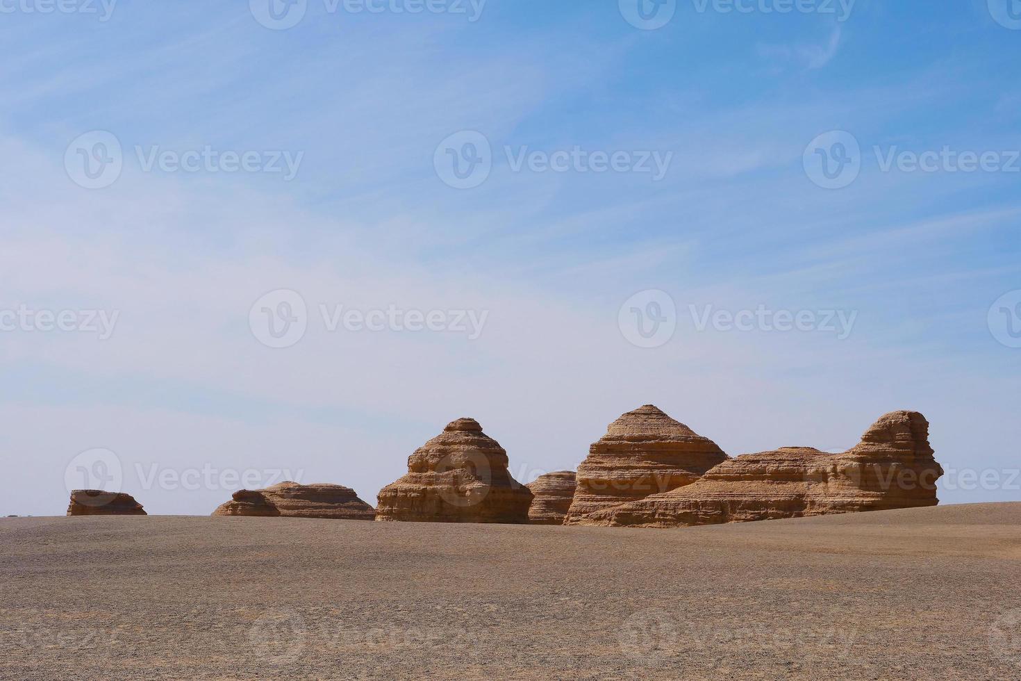 yardang geopark em dunhuang unesco geoparque global, gansu china. foto