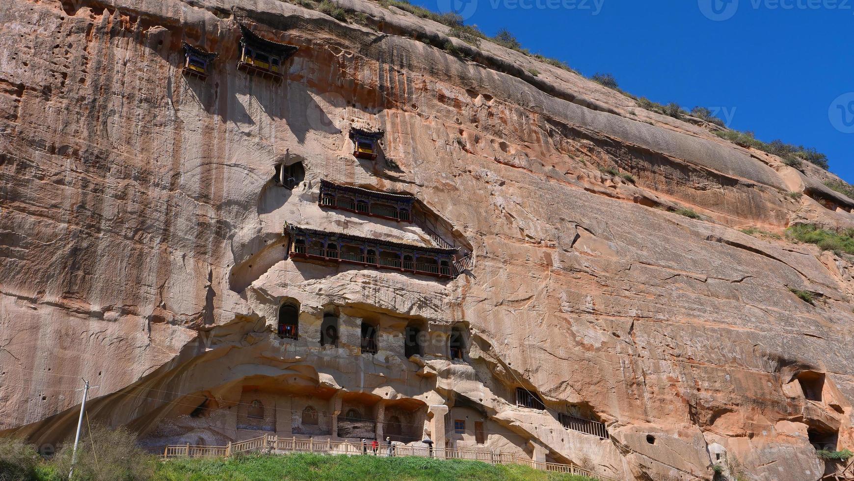 bela paisagem vista do templo mati em zhangye gansu china. foto