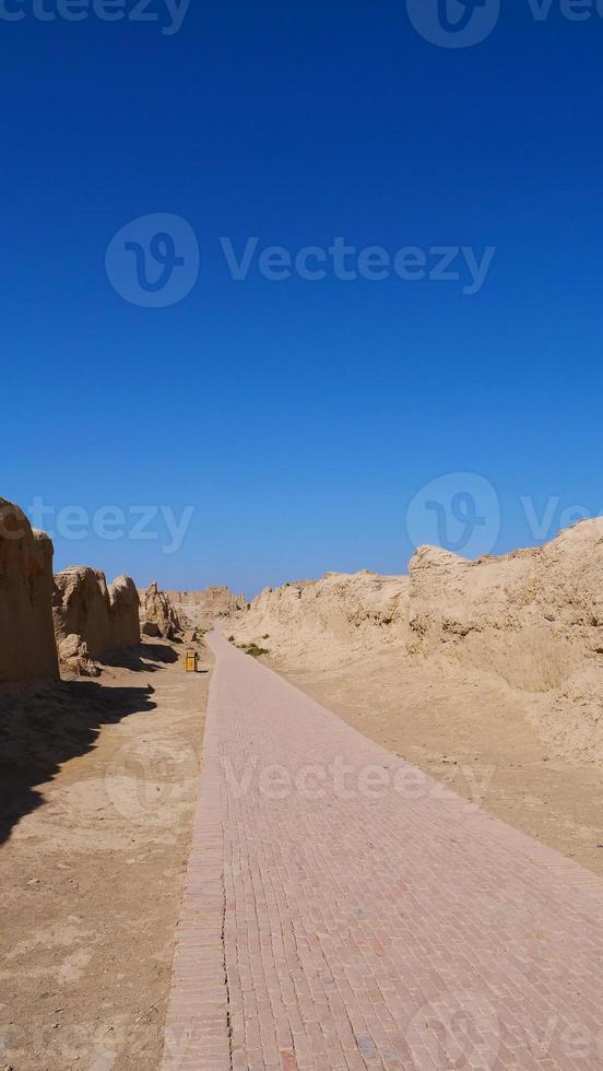 ruínas de jiaohe na província de xinjiang, china. foto