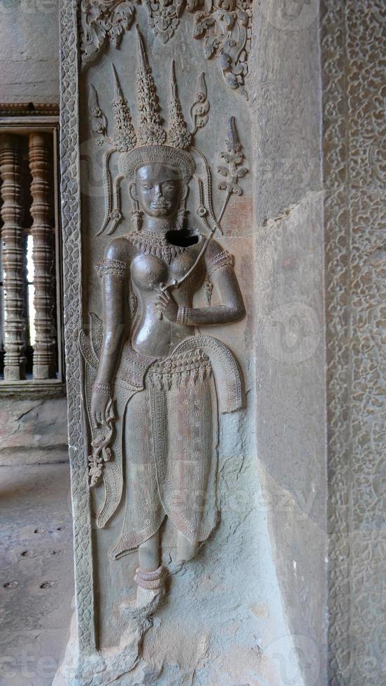 ruína do antigo complexo de templos de Angkor Wat em Siem Reap, Camboja foto