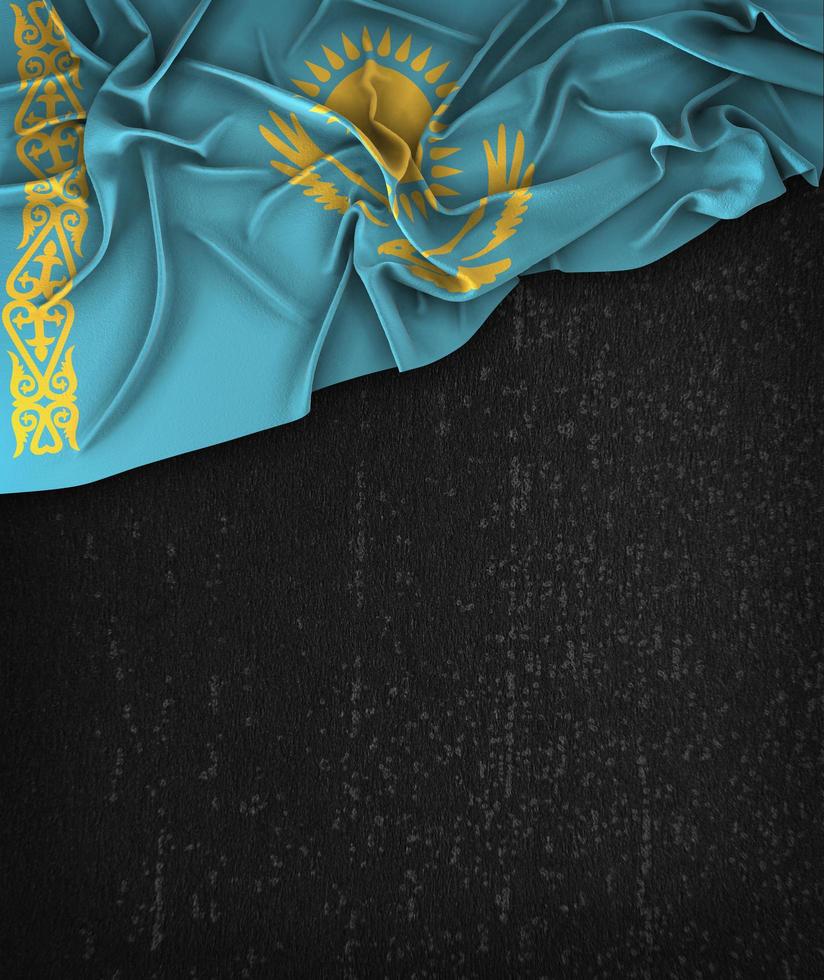 Bandeira do Cazaquistão vintage em um quadro negro de grunge foto