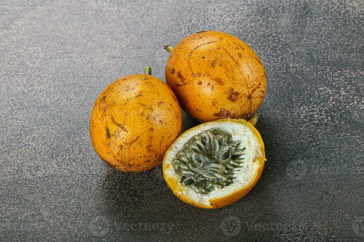 doce e suculento amarelo maracuya fruta foto