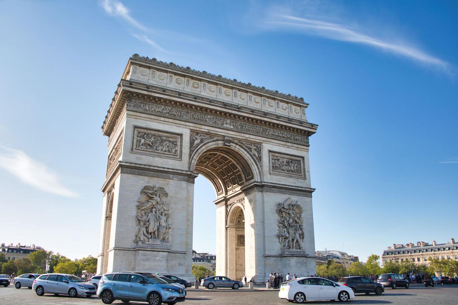 arco do triunfo em paris foto