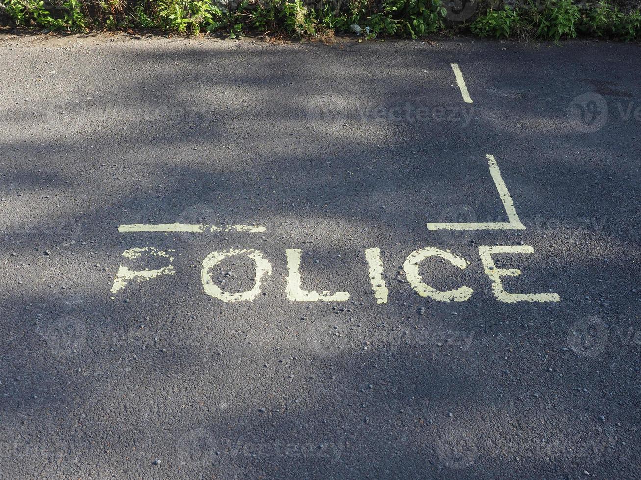 placa de estacionamento reservado da polícia foto