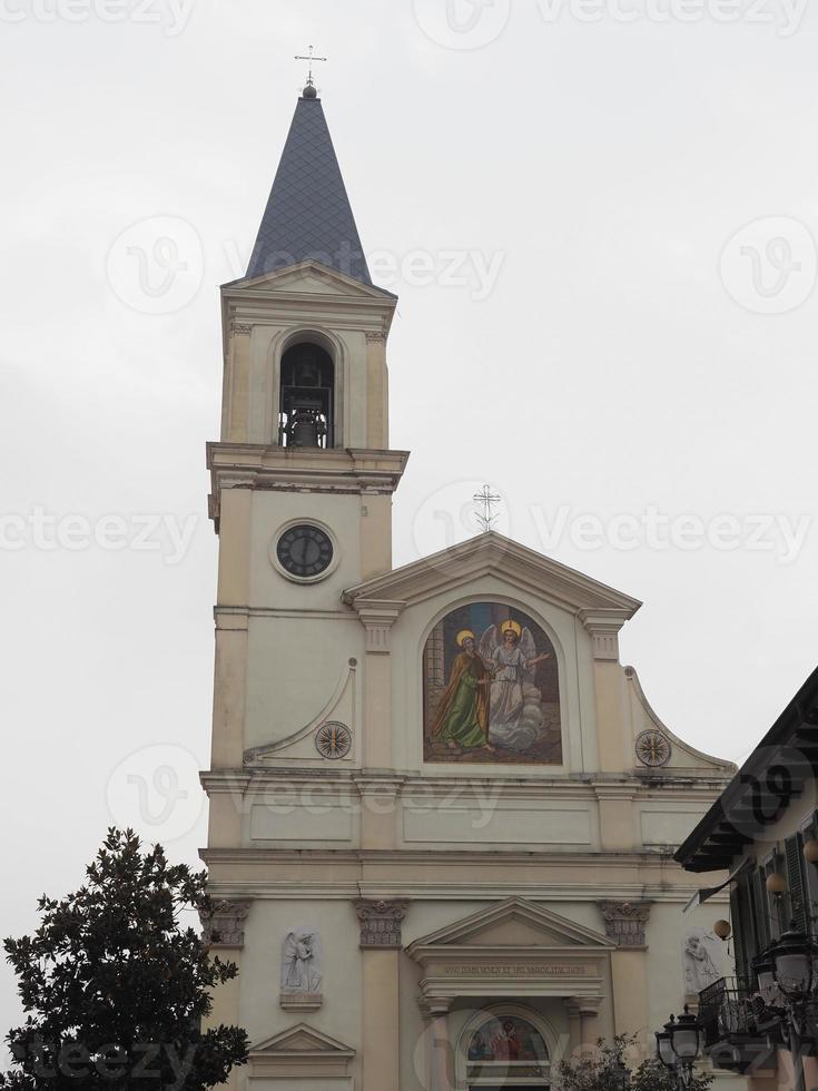 san pietro em vincoli são peter na igreja das cadeias em settimo torin foto