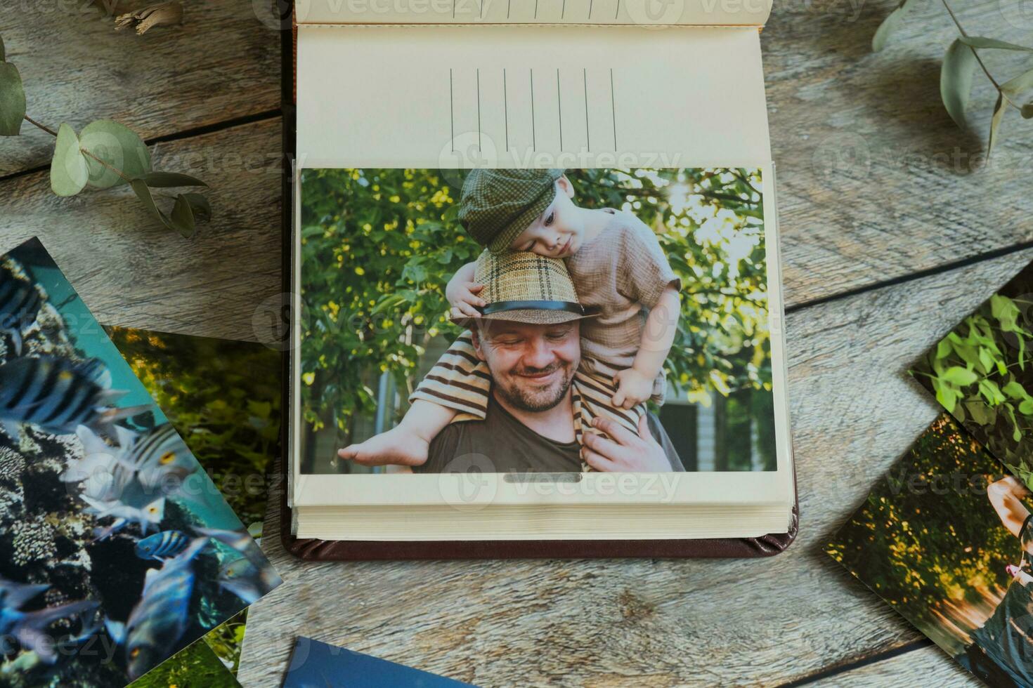 impresso fotos dentro família cenário álbum. foto impressão conceito.