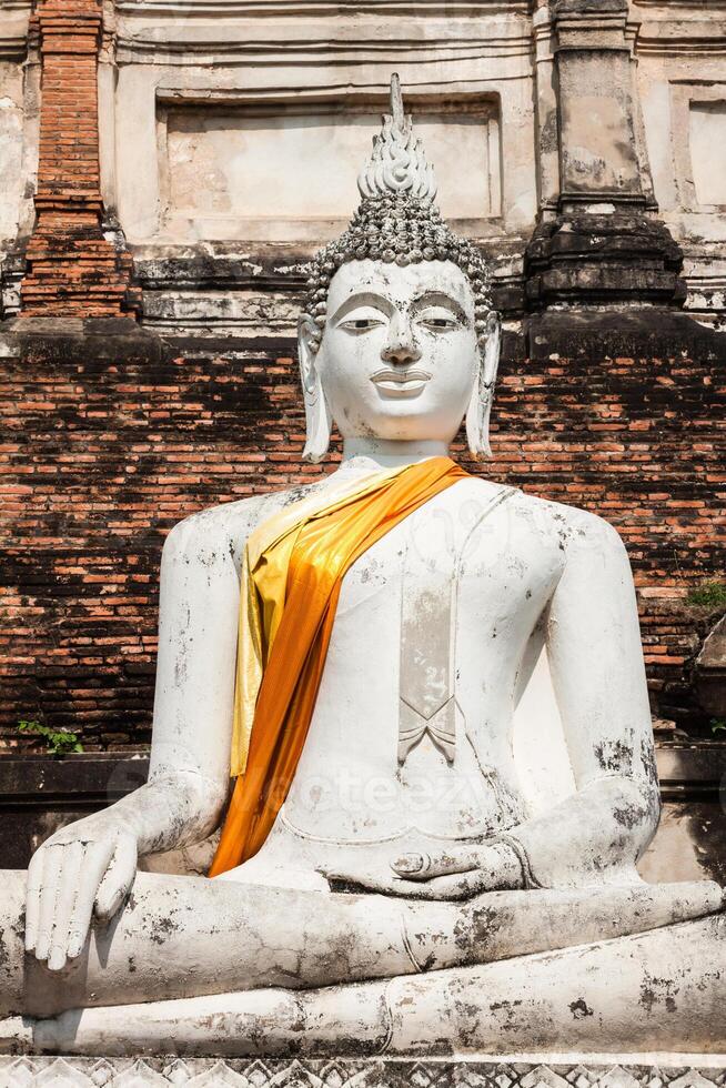 Buda da estátua em Ayutthaya na Tailândia foto