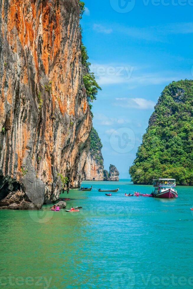 lindo cenário do phang nga nacional parque dentro Tailândia foto