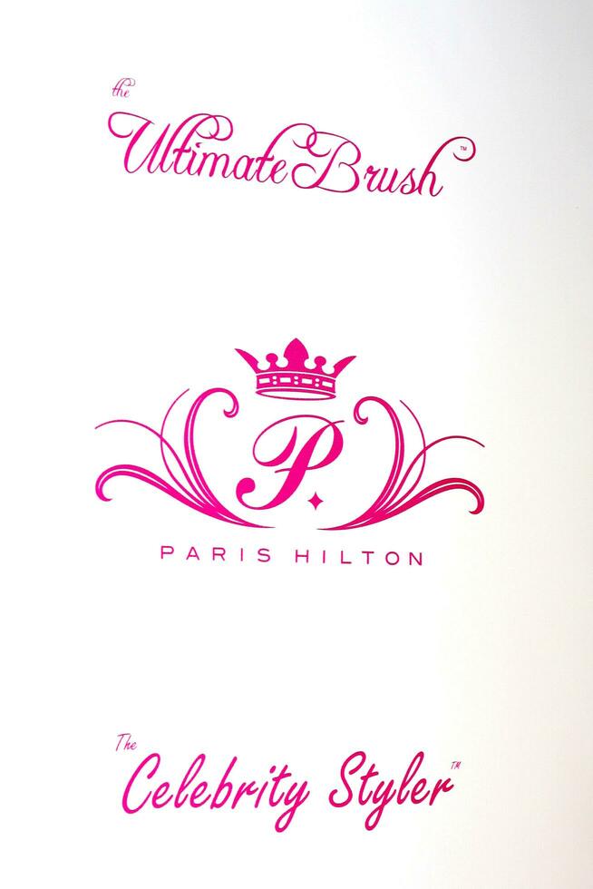 Paris Hilton logotipo A chegar às a Paris Hilton beleza linha lançamento festa Thompson hotel beverly colinas ca novembro 17 2009 foto