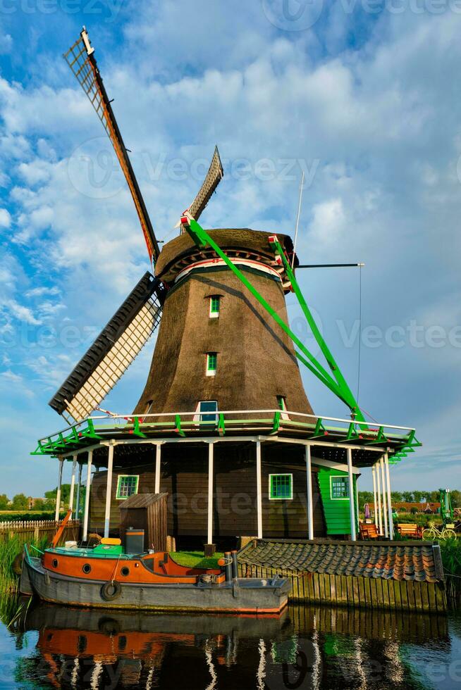 moinhos de vento às Zaanse Schans dentro Holanda. Zaandam, inferior foto