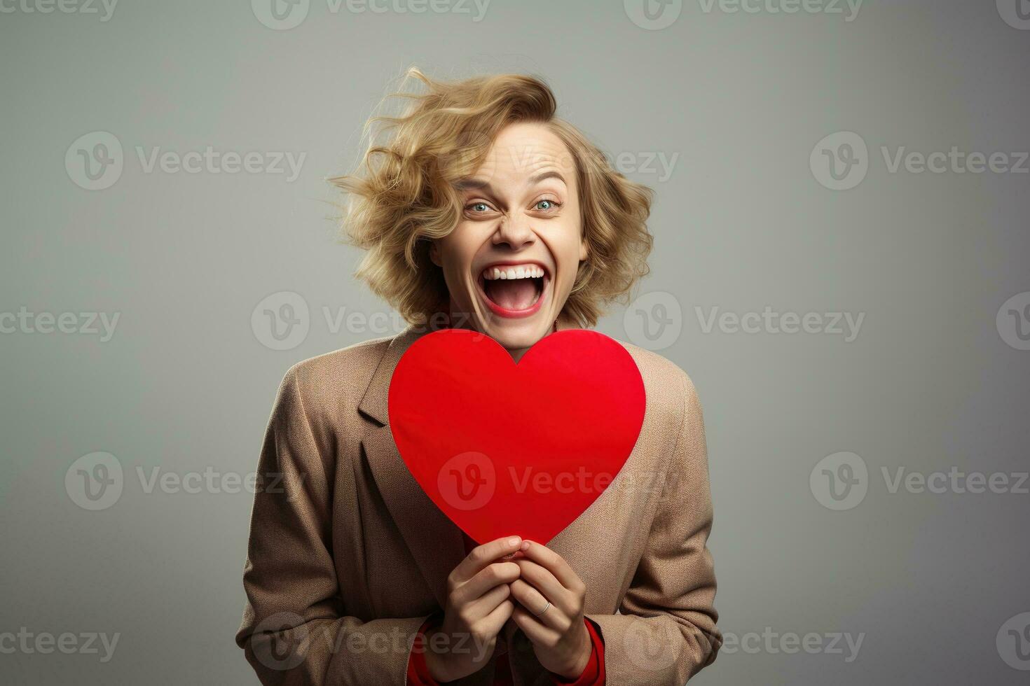 retrato do uma feliz mulher com vermelho coração.dia dos namorados dia conceito ai gerado foto