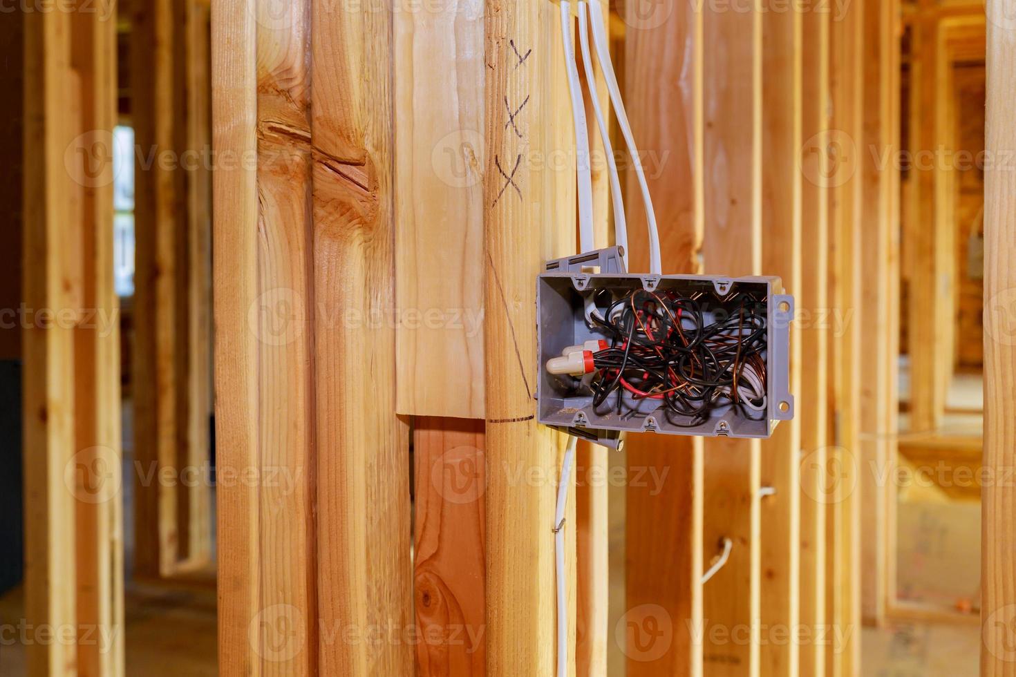 instalação de tomadas elétricas na parede foto