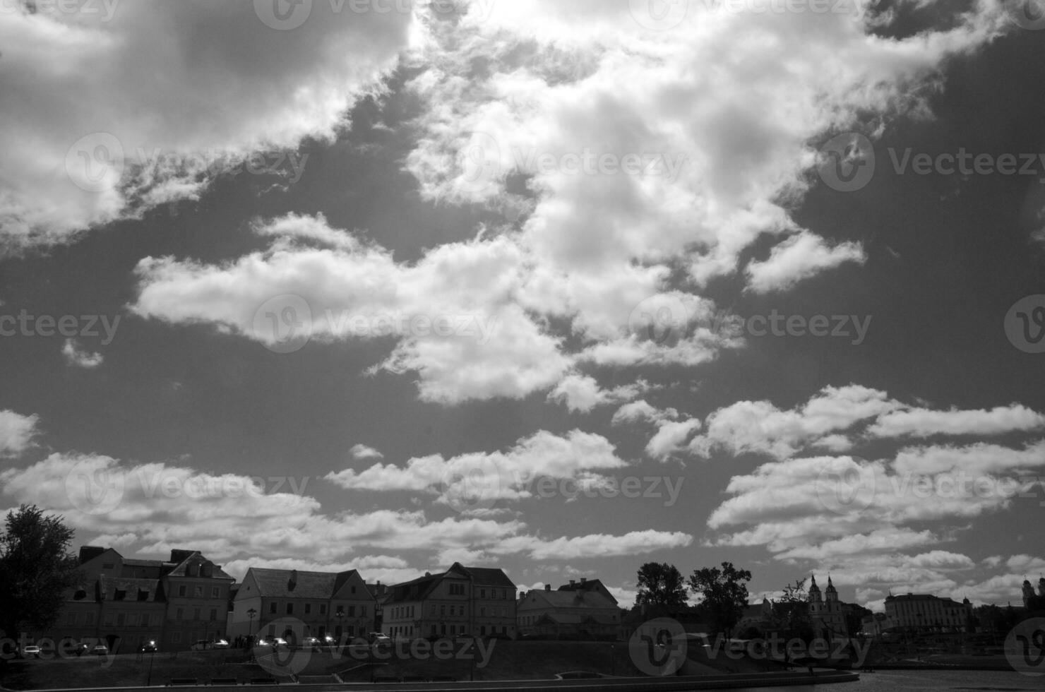 Preto e branco lindo céu fundo foto