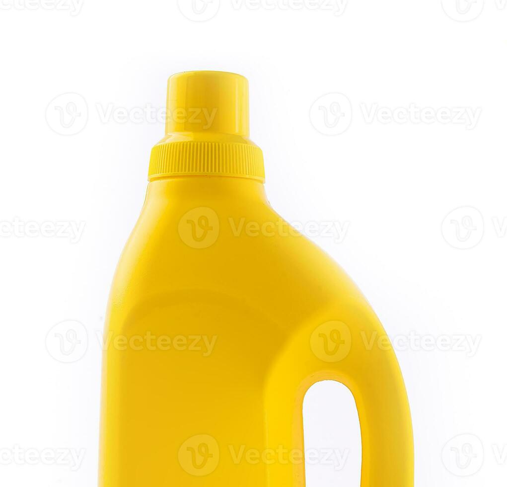 amarelo plástico detergente garrafa isolado em branco fundo foto