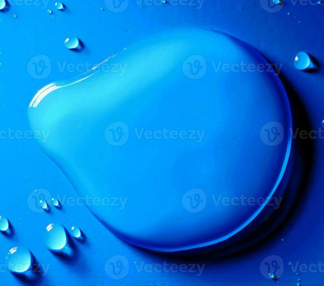 uma azul líquido é mostrando em uma azul fundo foto