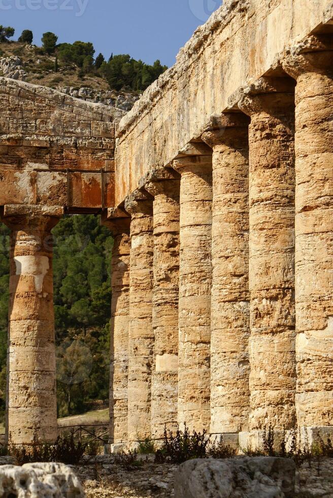 segesta sítio arqueológico da antiga grécia perfura sicília itália foto