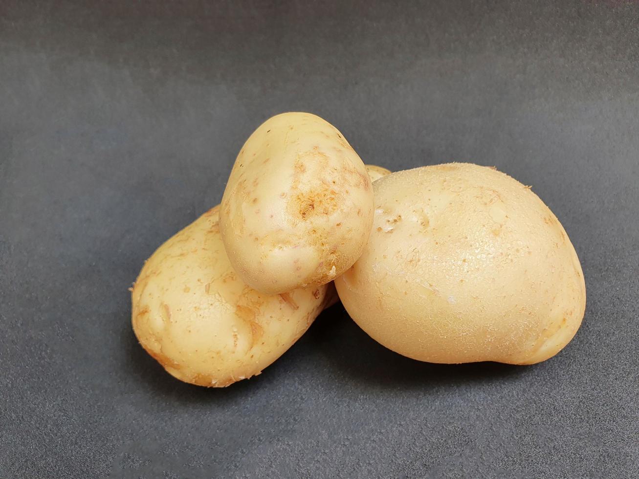 batata de origem natural para preparar comida vegetariana foto