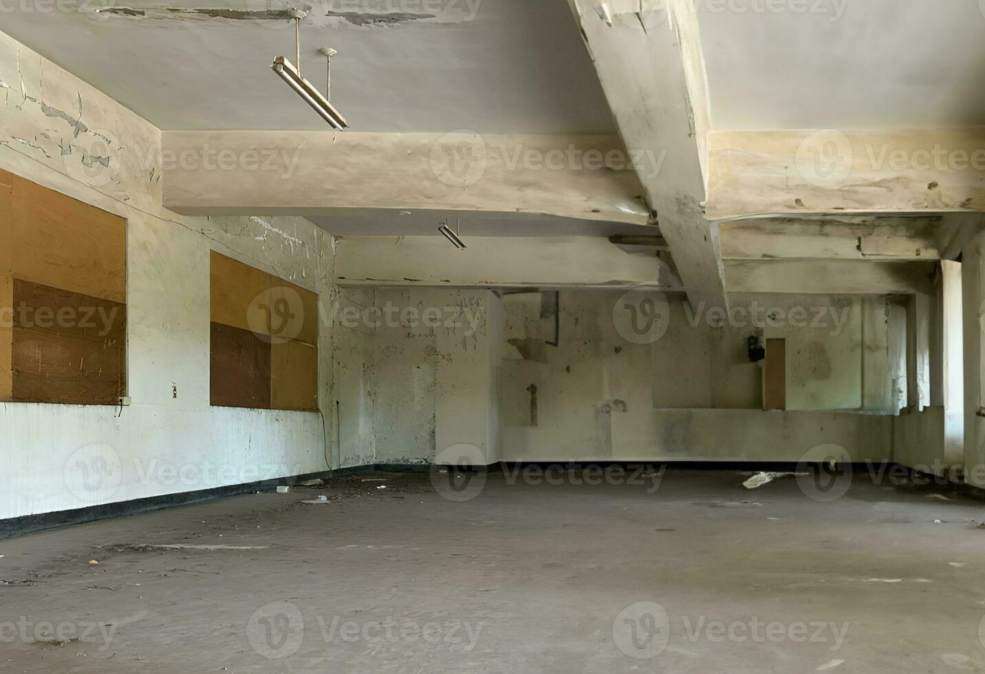 interior do a velho abandonado prédio. foto