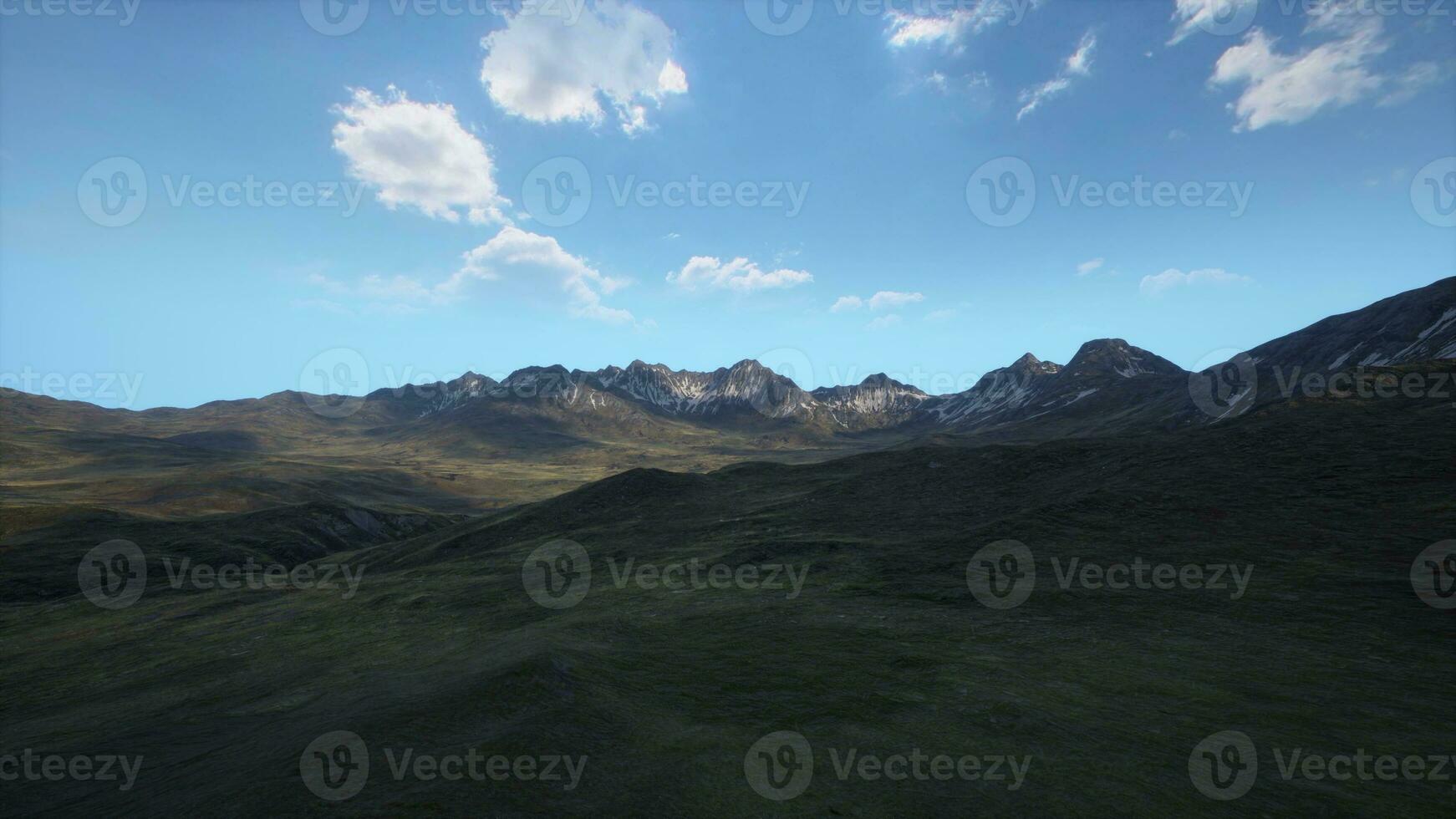 uma tirar o fôlego aéreo Visão do majestoso montanha picos foto