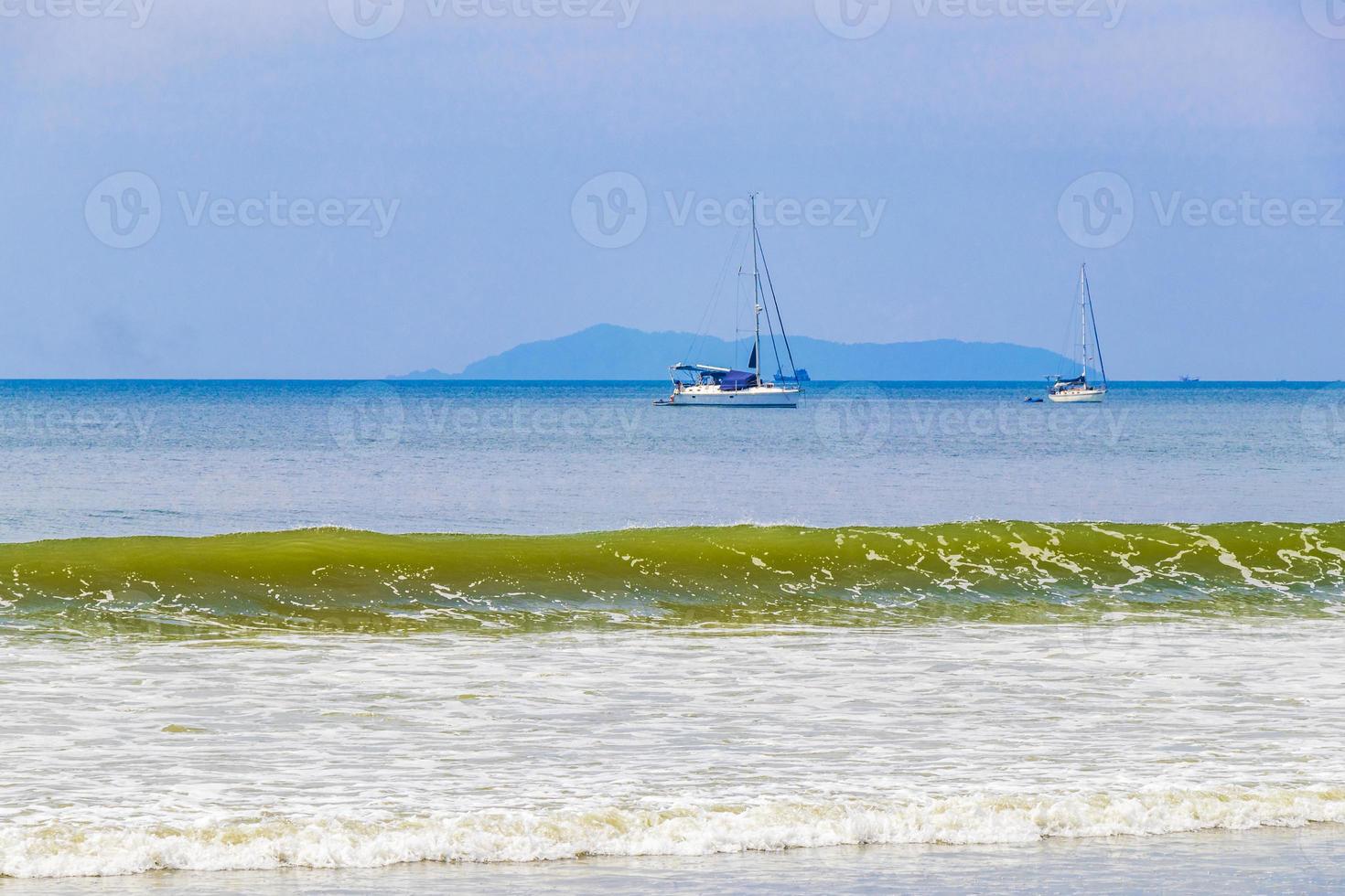 aow yai beach na ilha koh phayam, tailândia, 2020 foto