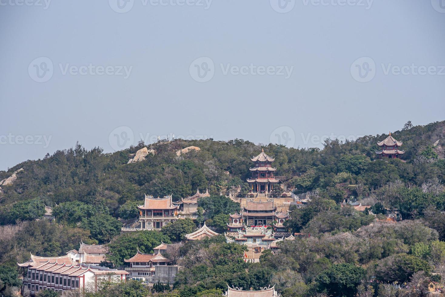 complexo arquitetônico do templo de mazu na ilha de meizhou, china foto