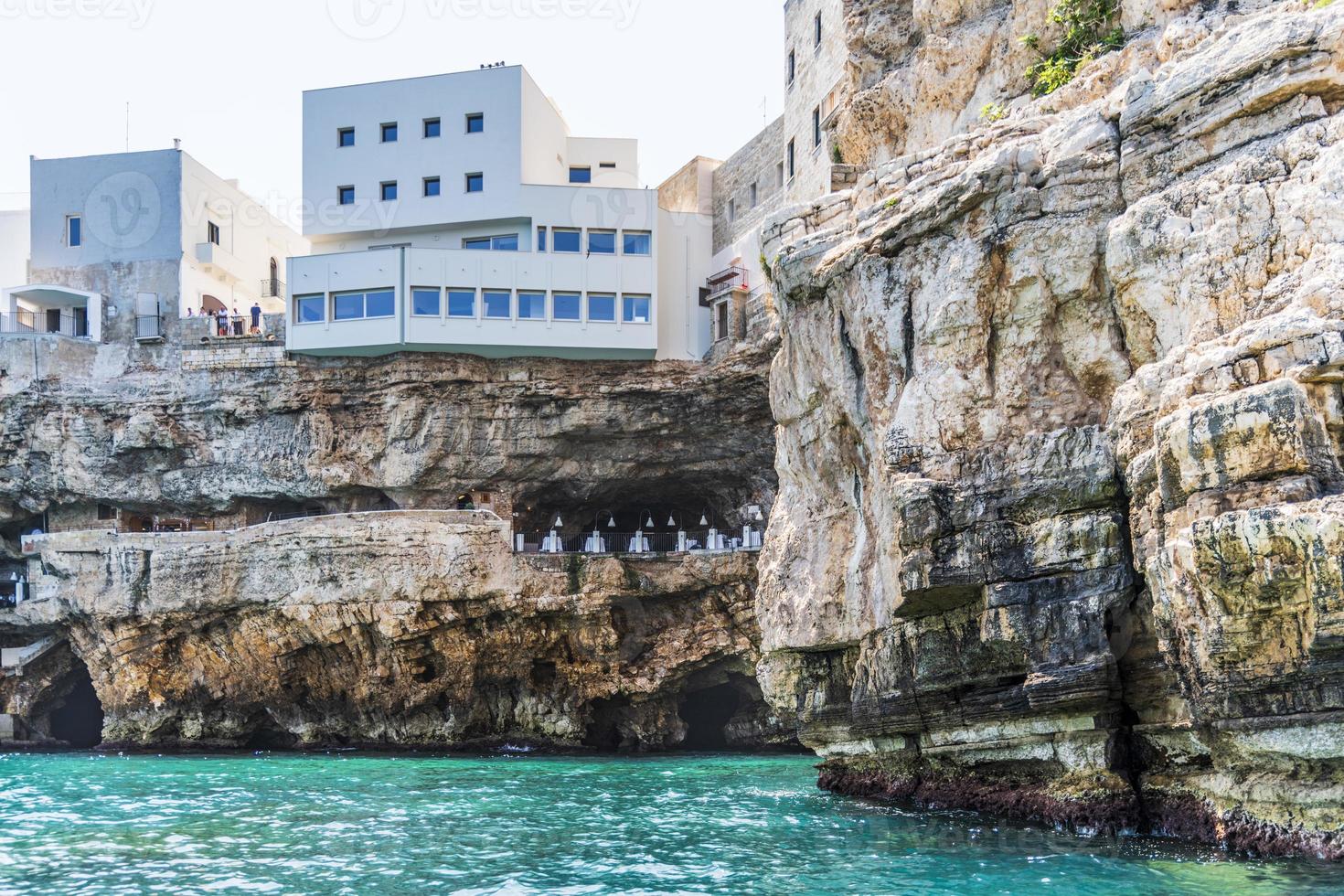 o encanto das cavernas da puglia. caverna palazzese foto