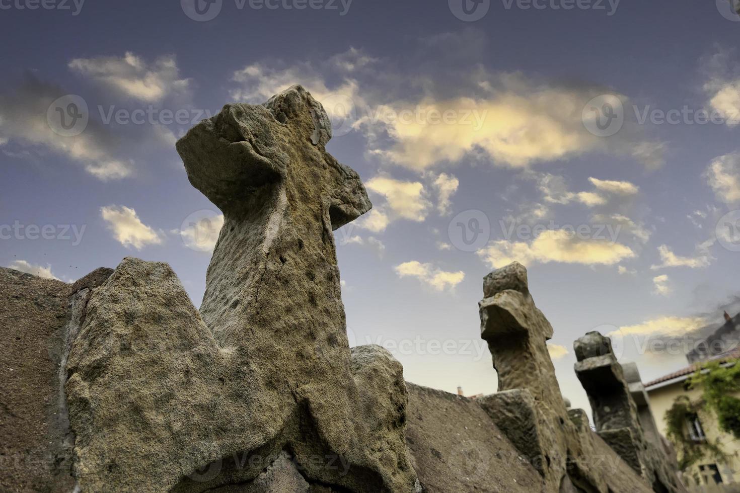 pedra e cruzes do céu foto