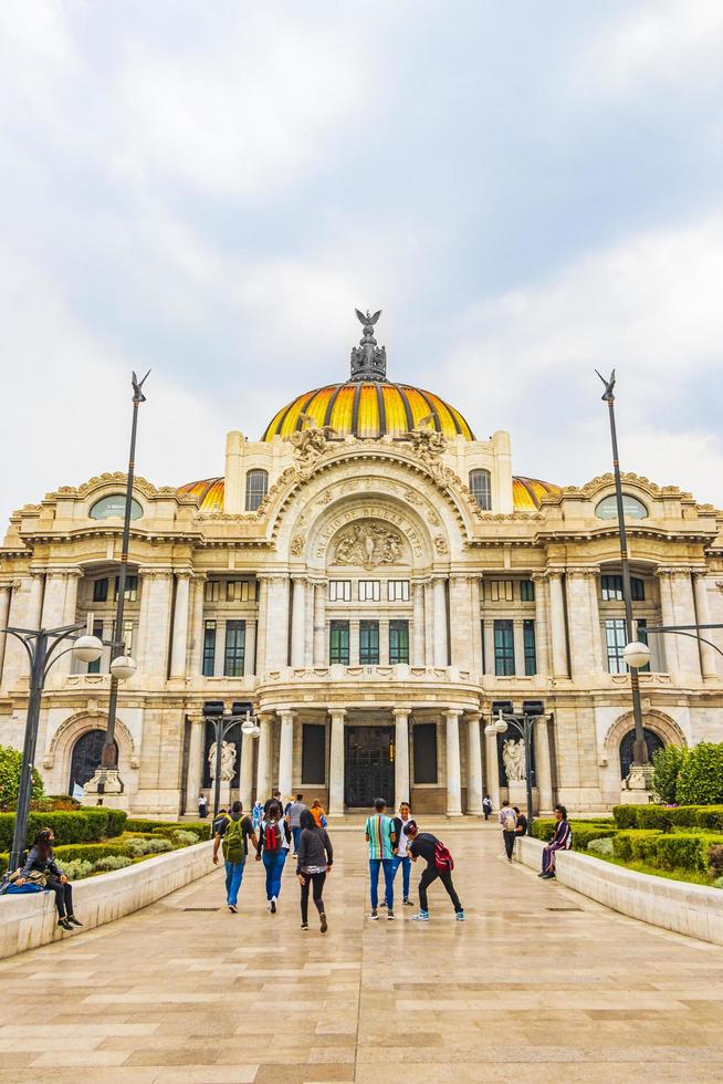 o palácio de belas artes da cidade do méxico foto