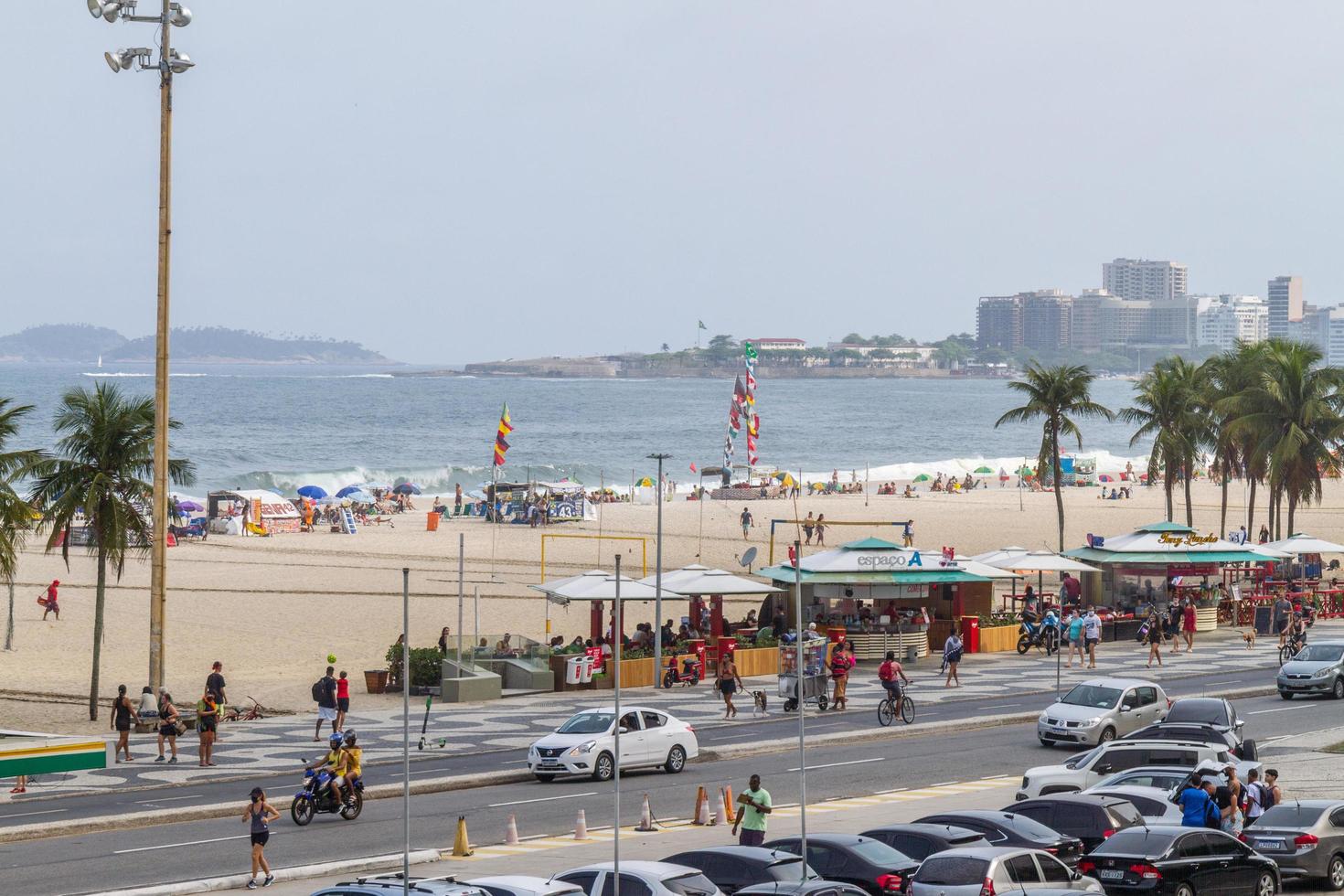 rio de janeiro, brasil, 2015 - praia do leme em copacabana foto