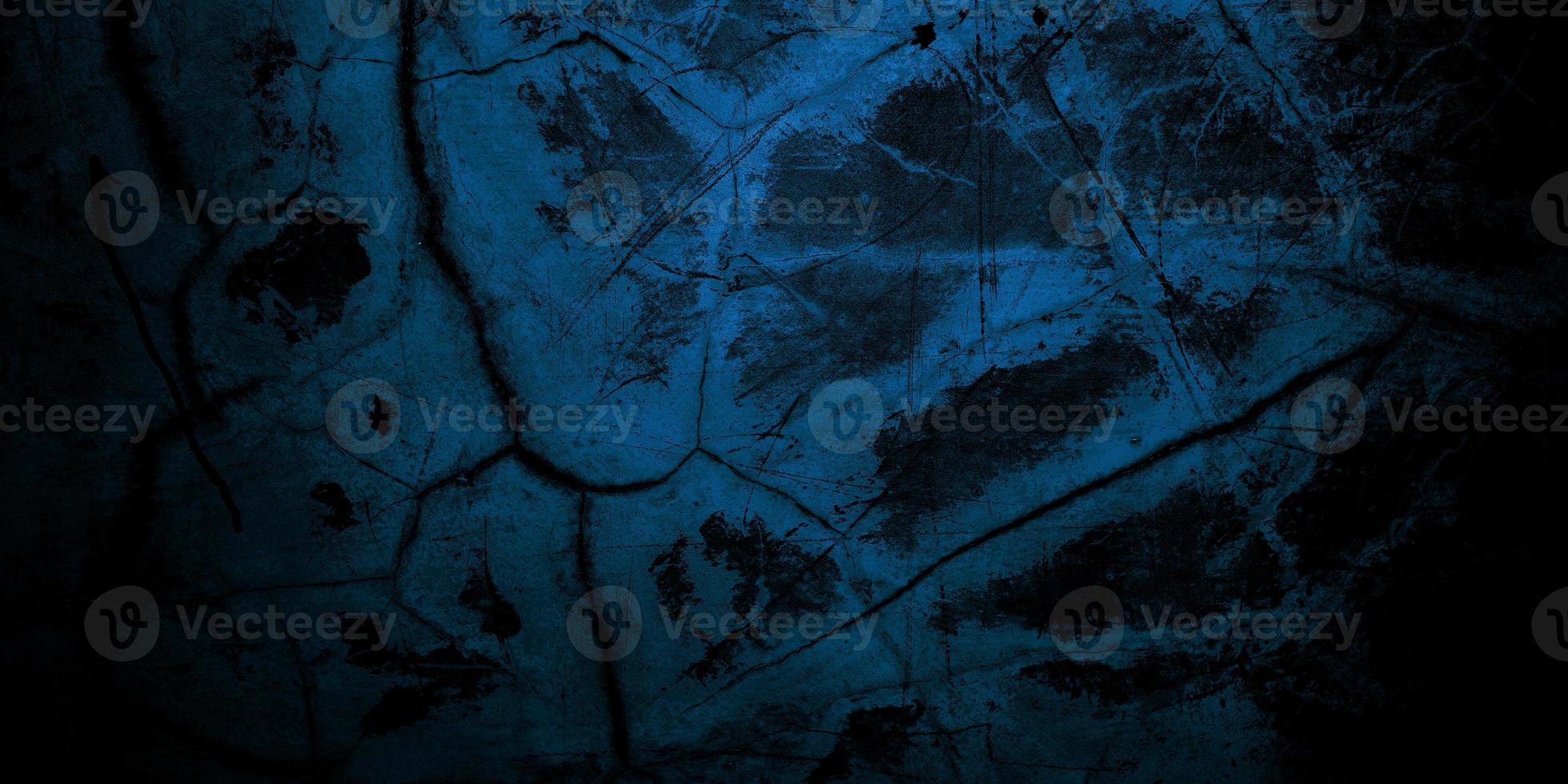 assustador parede azul escura rachada para o fundo foto