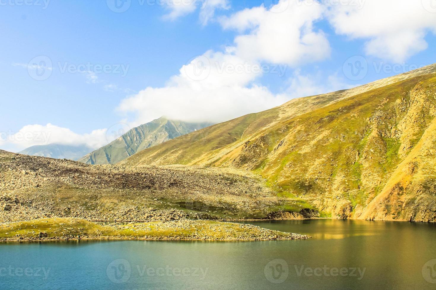 lindo lago lulusar foto