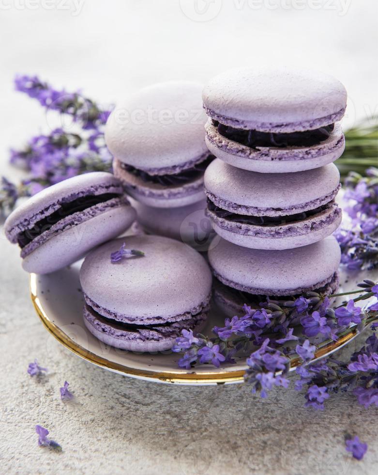 macarons franceses com sabor de lavanda foto