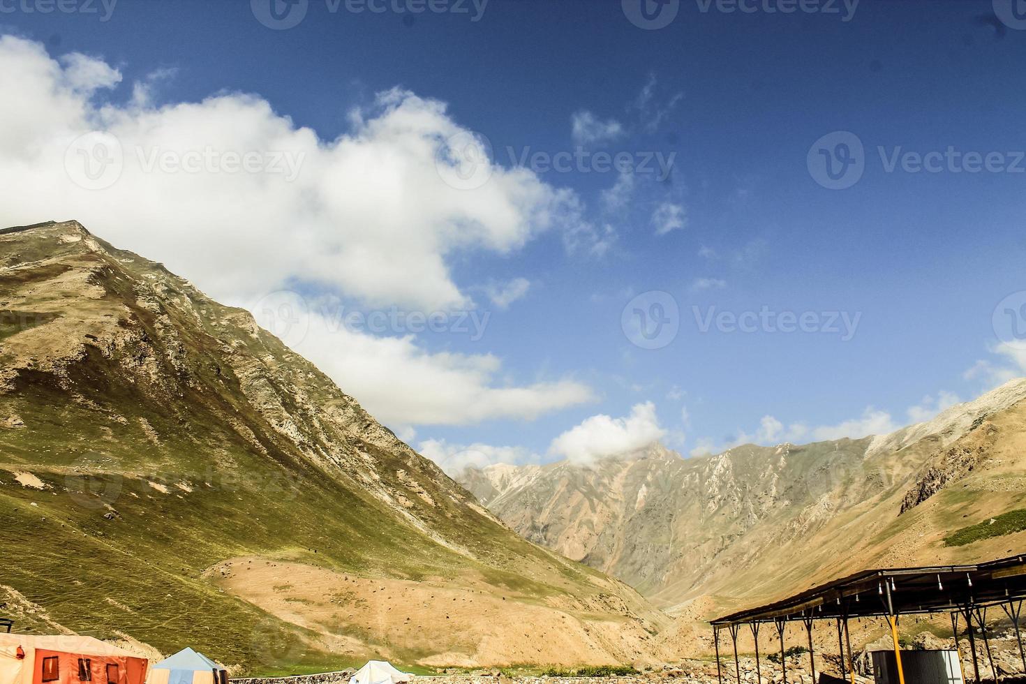 bela paisagem vista das montanhas foto