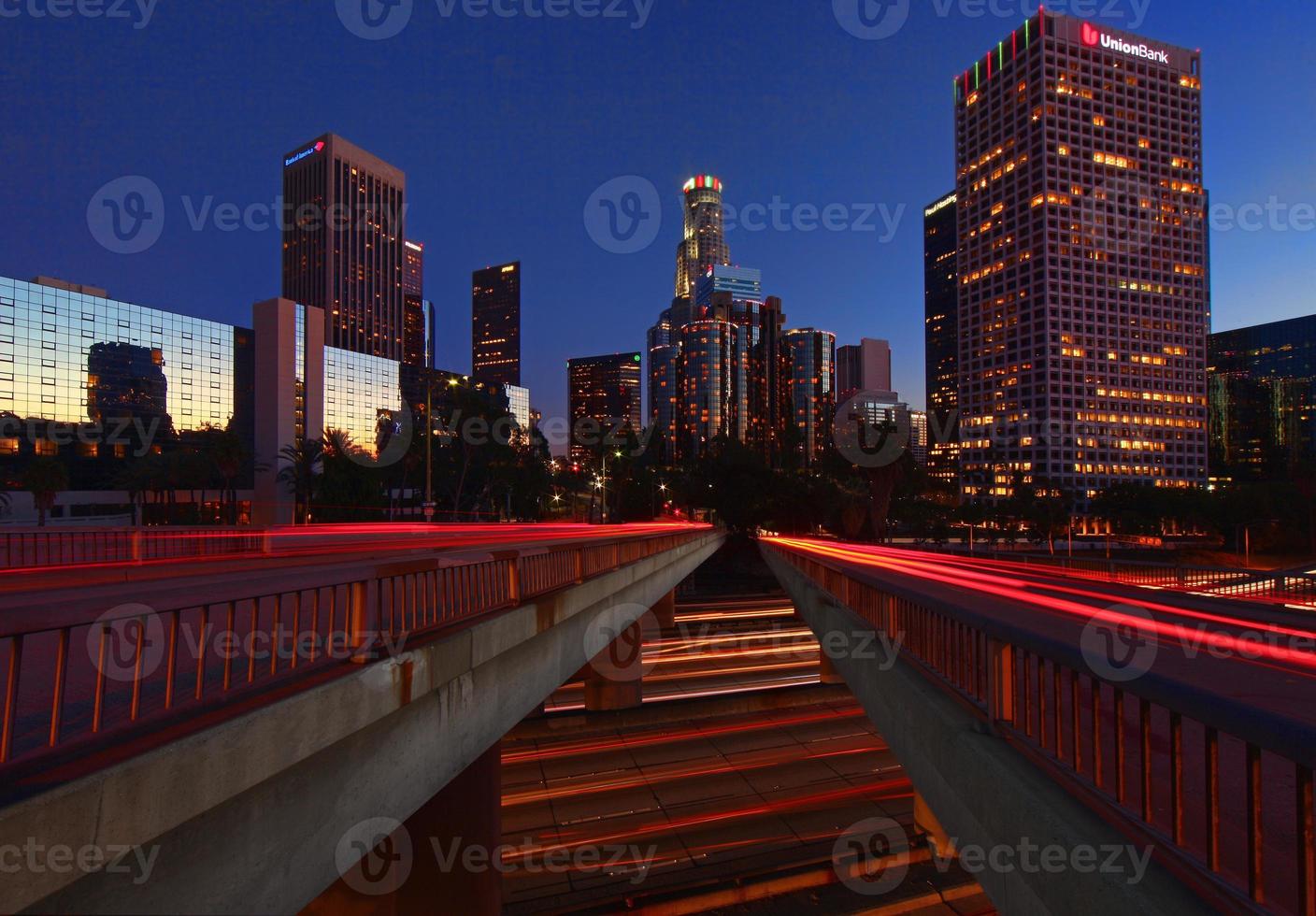 cidade de los angeles à noite foto