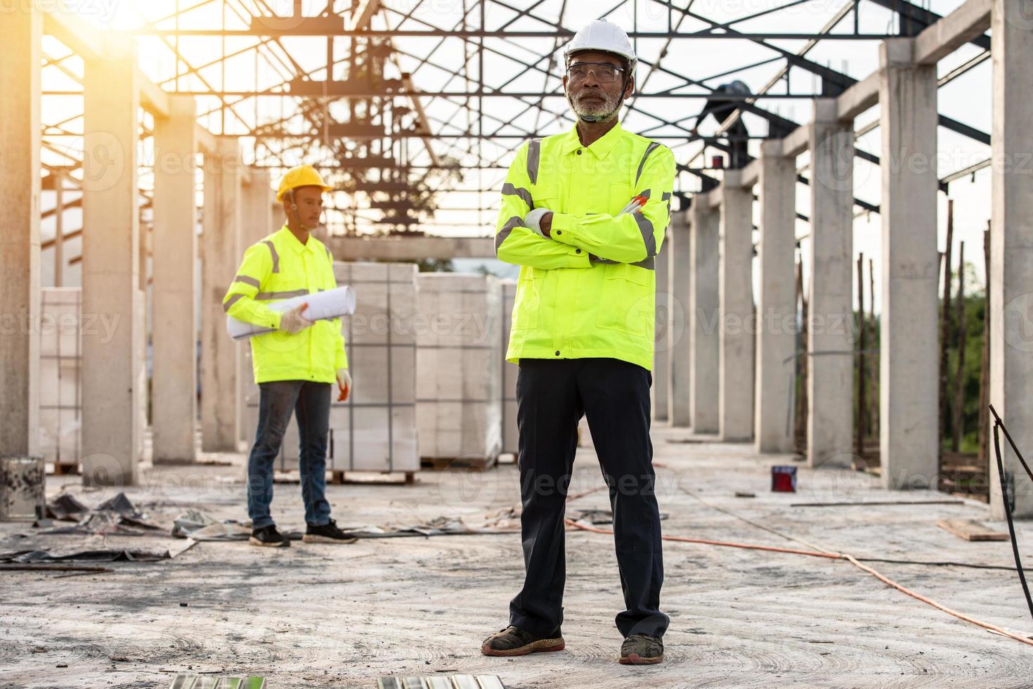 retrato da engenharia e trabalhou no canteiro de obras foto