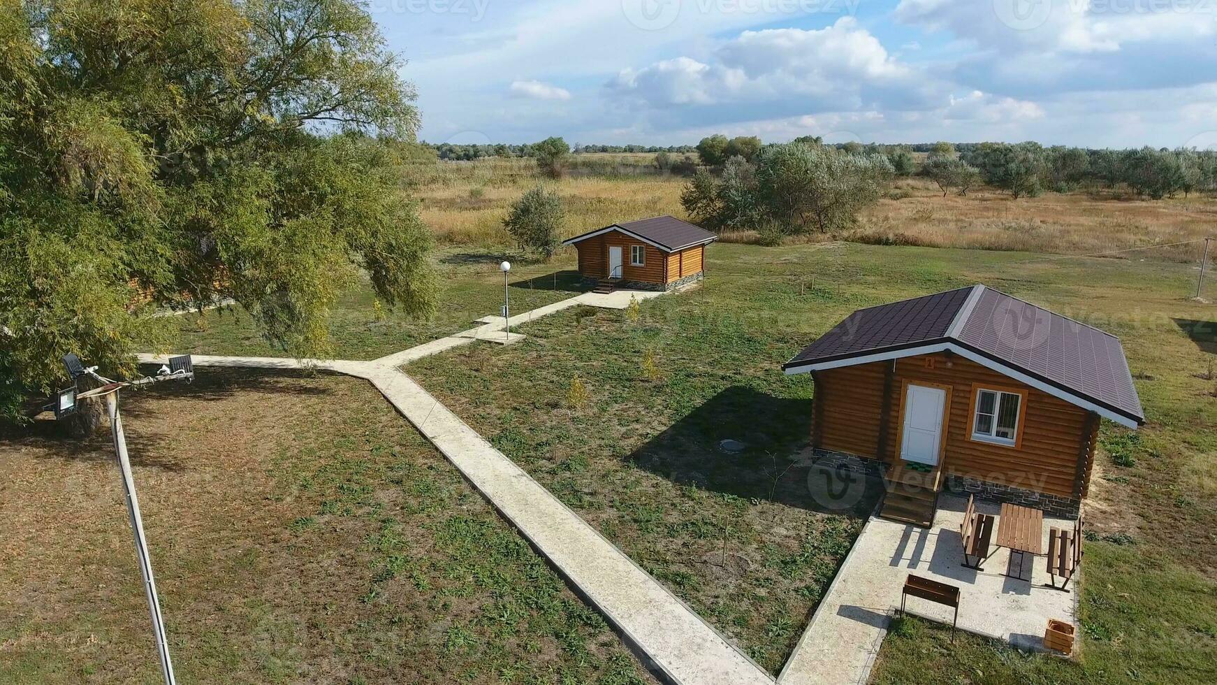 casas em a base do descansar. casas para turistas e caçadores foto